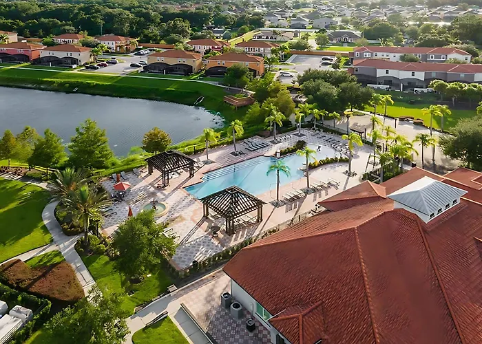 Family Resort - 6Br Mansion - Private Pool, Home Theater, Bbq And More