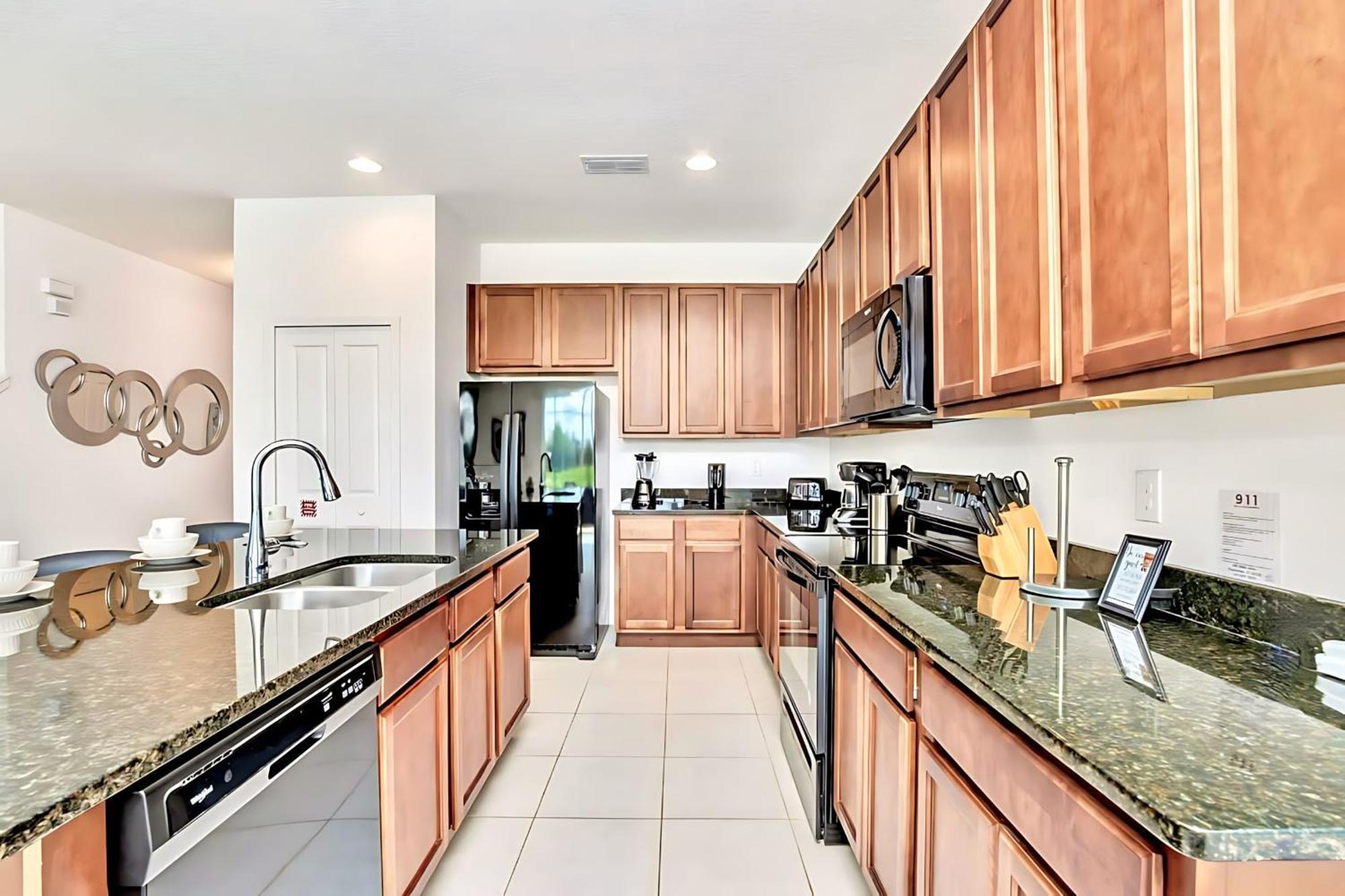 Family - 6br Mansion - Private Pool, Theater, Bbq And Kissimmee