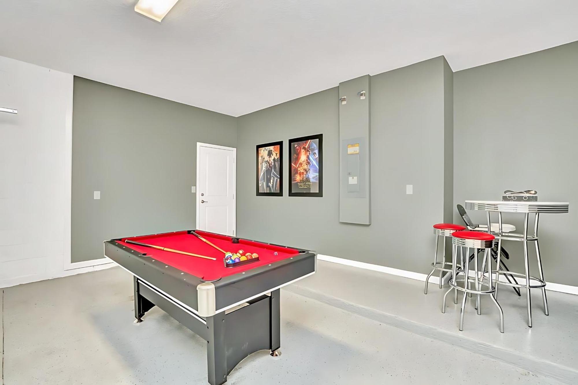 Family - 6br Mansion - Private Pool, Theater, Bbq And Holiday home